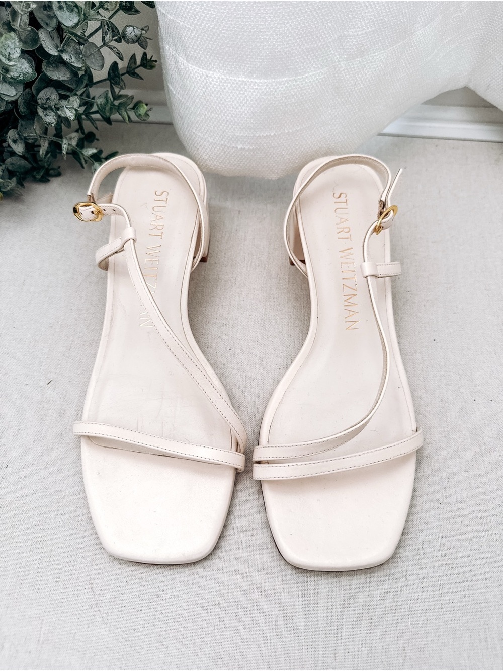Stuart Weitzman Cream Leather Ankle Strap Block Heel Sandals 9B